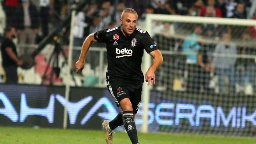 Beşiktaşlı Gökhan Töre’nin performansı saç baş yoldurttu