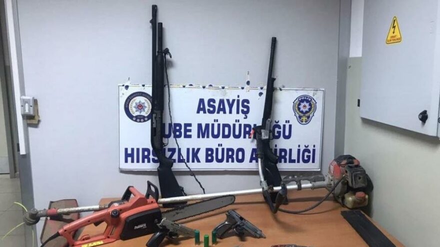 Operasyonla yakalanan azılı hırsızın evinden cephanelik çıktı