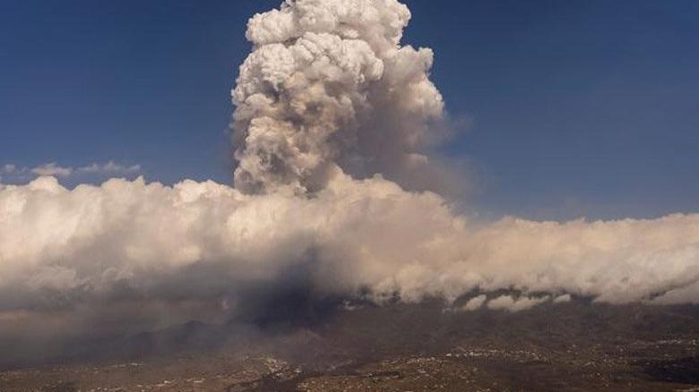 Facianın yaşandığı La Palma Adası’na kül yağıyor