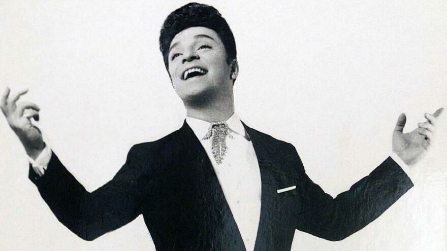 Zeki Müren, 25 yıl önce aramızdan ayrıldı: Zeki Müren’in hayatından en güzel fotoğraflar…