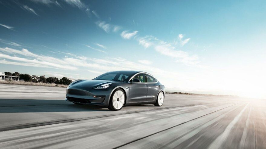 Tesla’da tam otonom sürüş dönemi başlıyor
