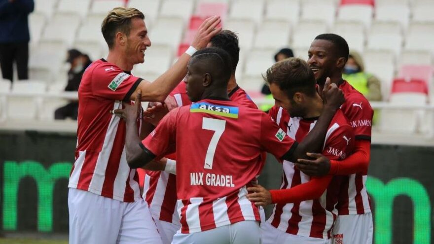 Sivasspor seriyi büyütüyor!