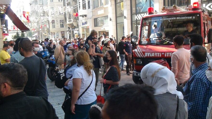 Taksim’de, İstiklal Caddesi’nde yangın paniği