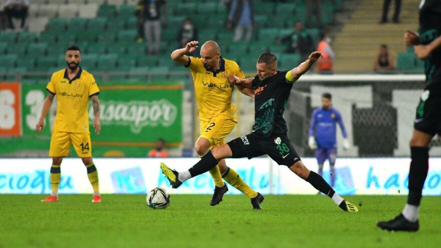 Bursaspor, Timsah Park’ta 8 puan kaybetti