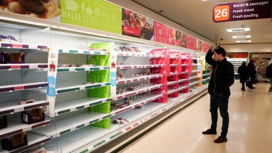 İngiltere’de kriz büyüyor: Başbakan, orduyu devreye sokabilir