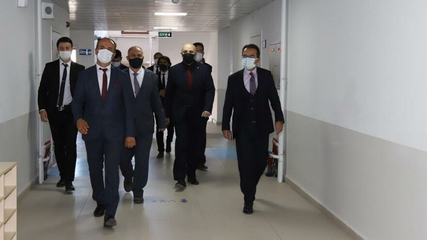 Vali’den çarpıcı açıklama: 2 doz Sinovac kesinlikle koruyucu değil