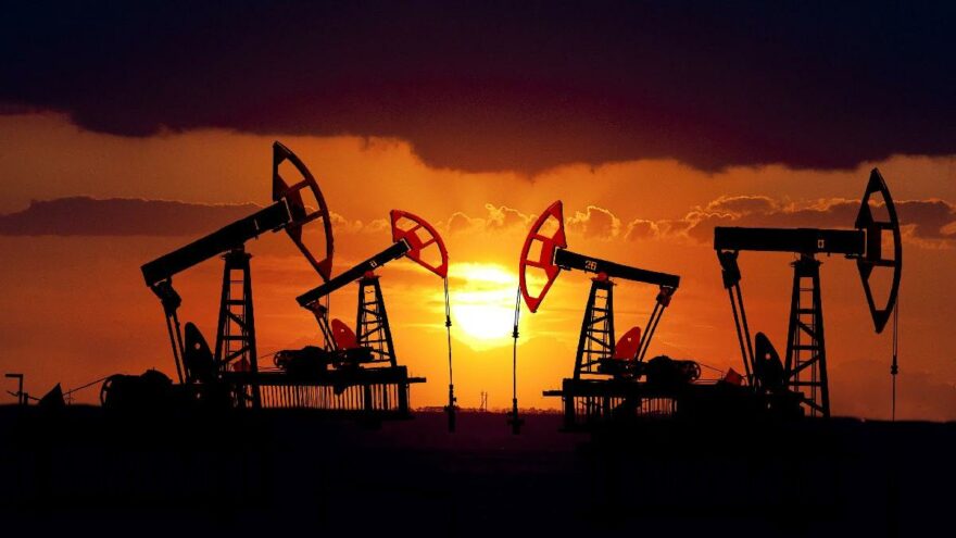 Goldman Sachs yıl sonu petrol fiyatı tahminini 90 dolara yükseltti