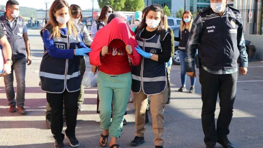 İlişki vaadiyle 79 kişi dolandırdılar