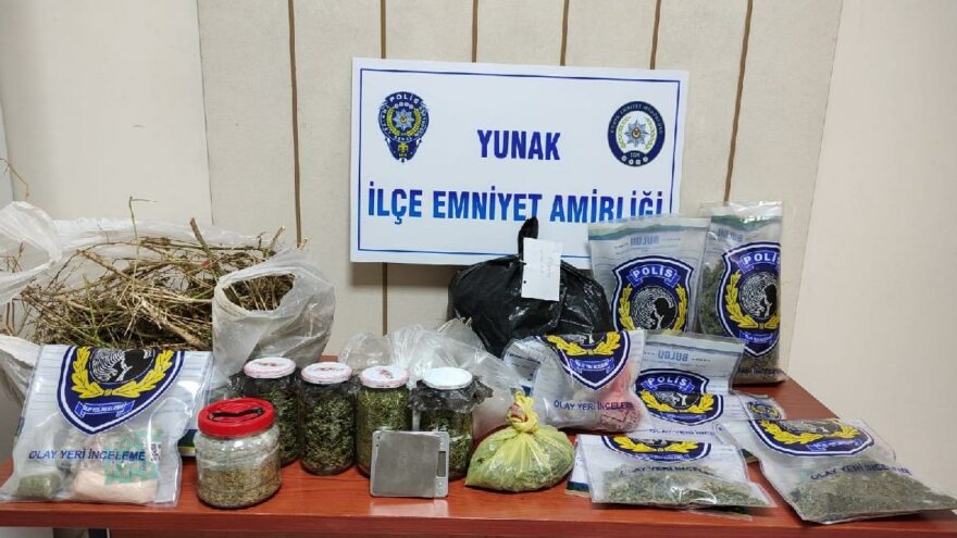 Konya’da kavanozlar içinde 4 kg esrar ele geçirildi