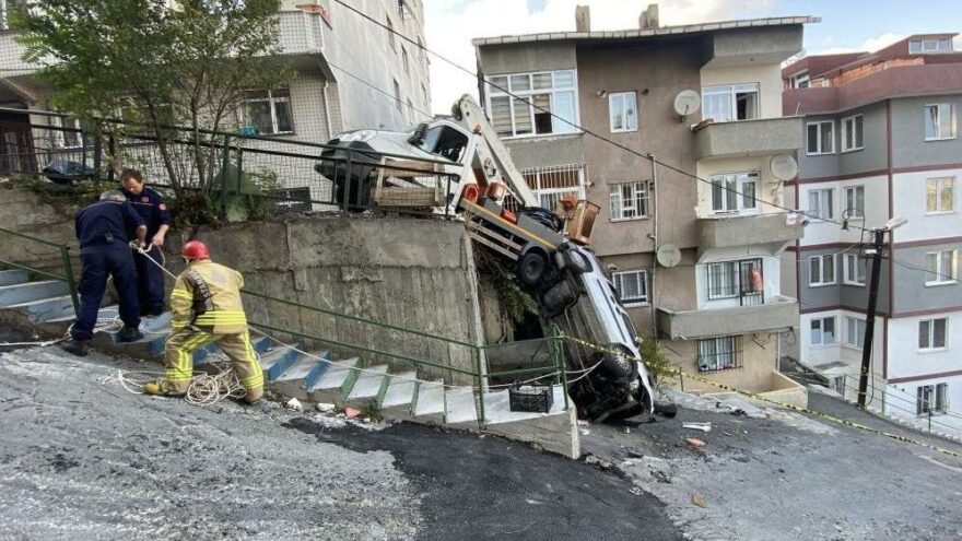 Çay içen kadınlar saniyelerle ölümden kurtuldu