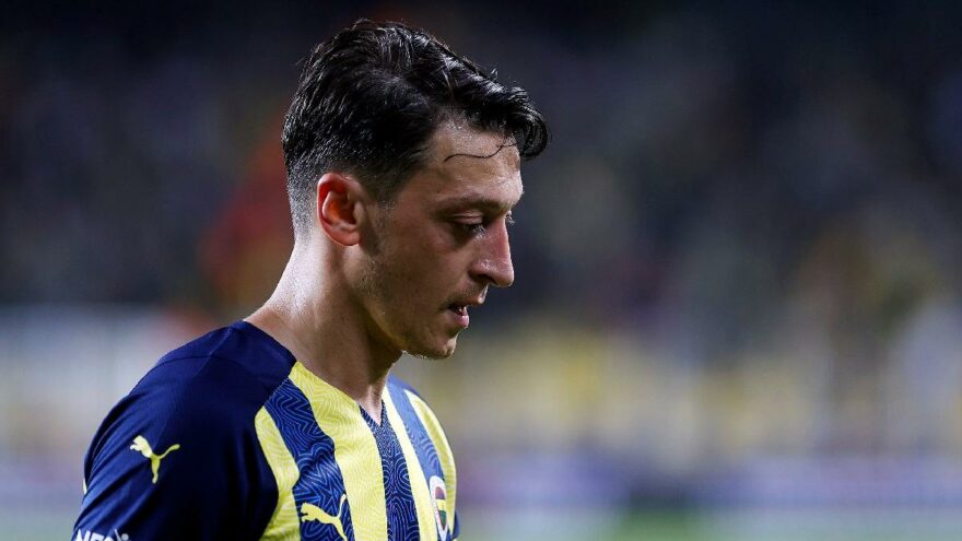 Mesut Özil antrenmana çıkmadı! Fenerbahçe’de şok…