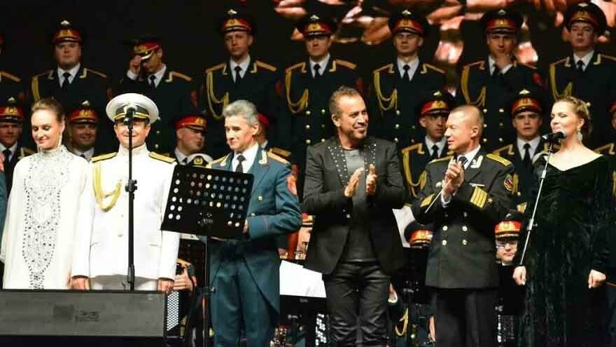 Adana’da Haluk Levent ve Kızılordu Korosu heyecanı