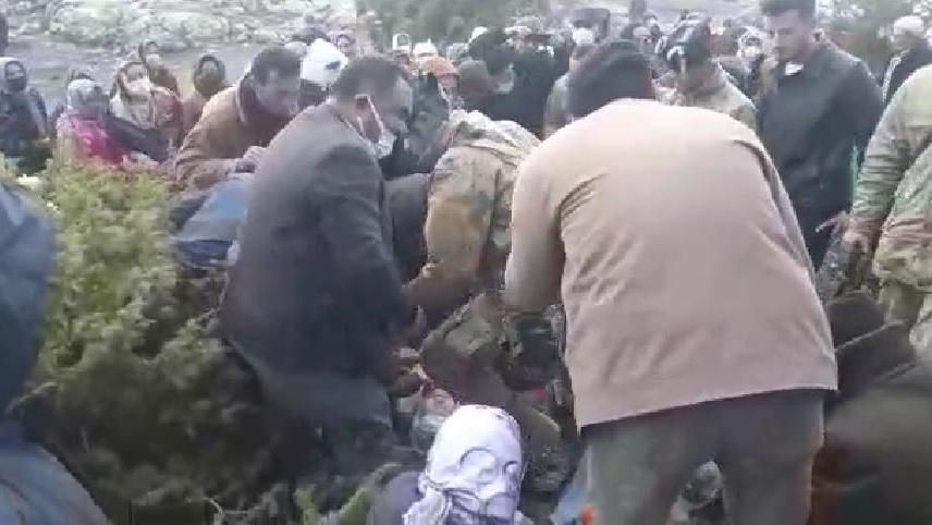 Köyde su tartışması: Gazlı müdahalede hastanelik oldular