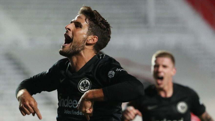 Frankfurt 3 puanı 90’da buldu