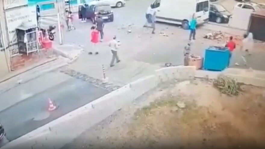 Biri çocuk 2 yayaya çarparak ölümlerine neden olan sürücü tutuklandı