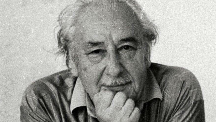 Oktay Akbal edebiyat ödülü roman dalında verilecek