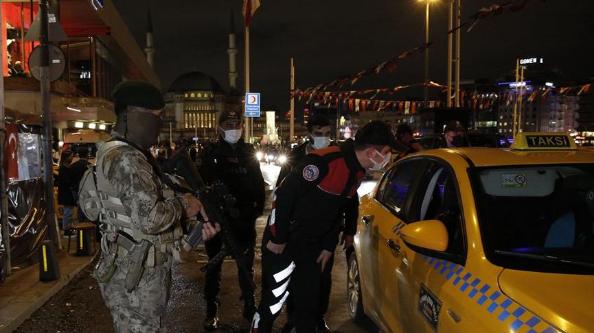 İstanbul’un 39 ilçesinde helikopter destekli ‘Yeditepe Huzur’ denetimi