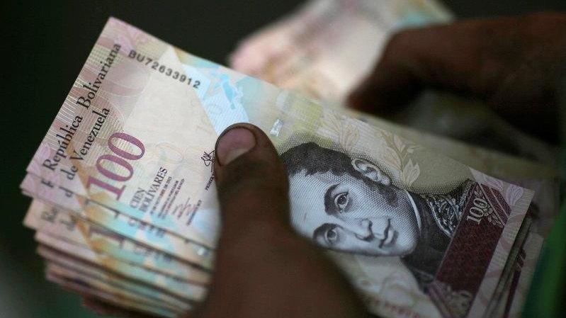 Venezuela paradan 6 sıfır atıyor