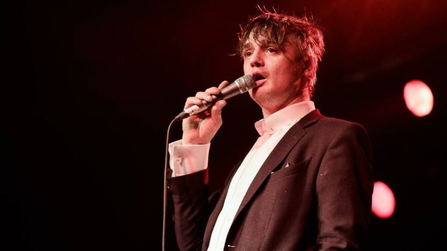 Ünlü şarkıcı Pete Doherty, gizlice evlendi