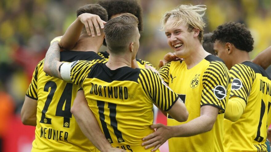 Dortmund zirve takibini sürdürdü
