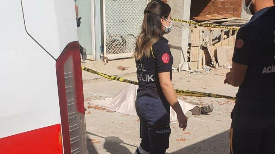 İnşaattan düşen 61 yaşındaki işçi hayatını kaybetti