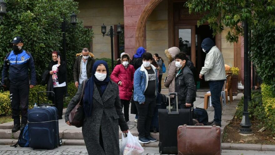 Esenyurt Belediyesi, Suriyelileri ülkelerine gönderiyor! İlk kafile yola çıktı