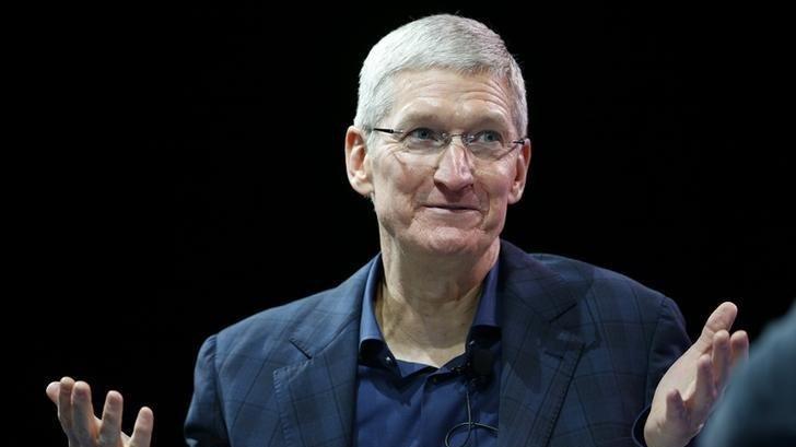 Tim Cook 10 milyon dolarlık ev aldı, Kourtney Kardashian’ın komşusu oldu