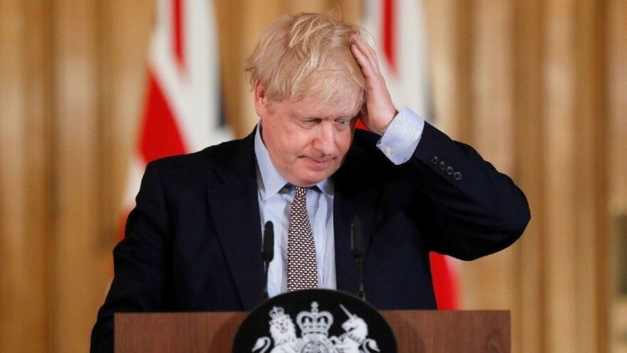 İngiltere’de büyük kriz! Johnson: İnsanların hayal kırıklıklarını anlıyorum