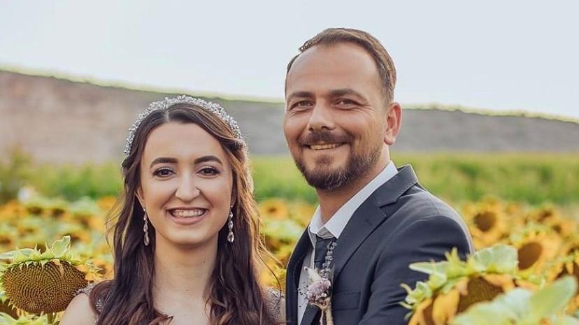 Nişanlı çift düğünde muhtarın tabancasından çıkan kurşunla yaralandı