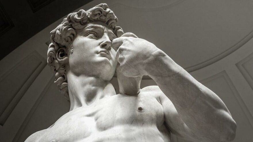 Dubai’de sergilenen Michelangelo’nun Davut heykeli sanat dünyasını karıştırdı