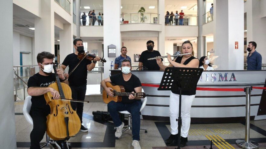 Belediyede pazartesi sendromuna karşı konserli mesai