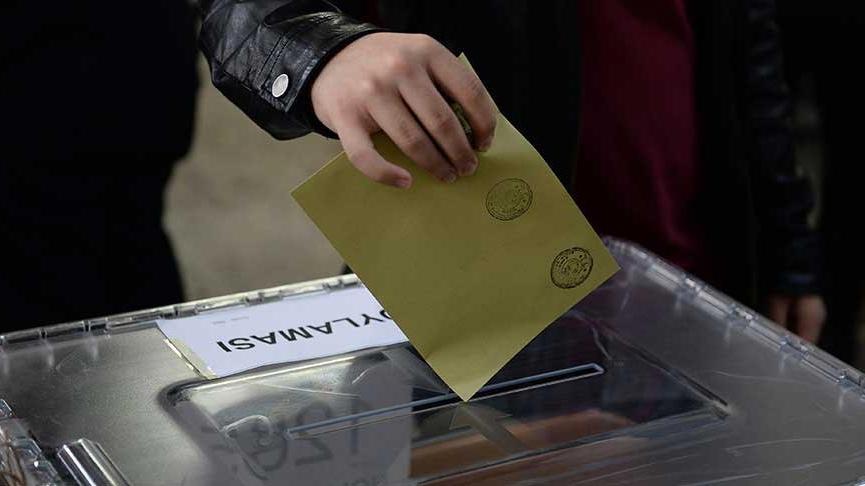 AKP’nin oyu yüzde10 eridi MHP barajı aşamadı