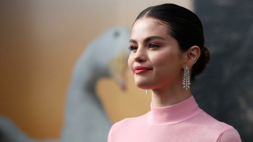 Coldplay, BTS’den sonra şimdi de Selana Gomez ile yeni bir şarkı kaydetti