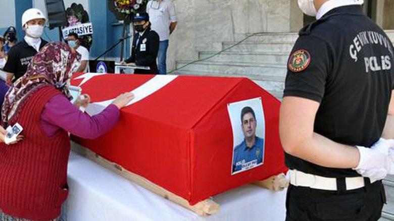 Kalp krizi geçirerek yaşamını yitiren polis memuru toprağa verildi