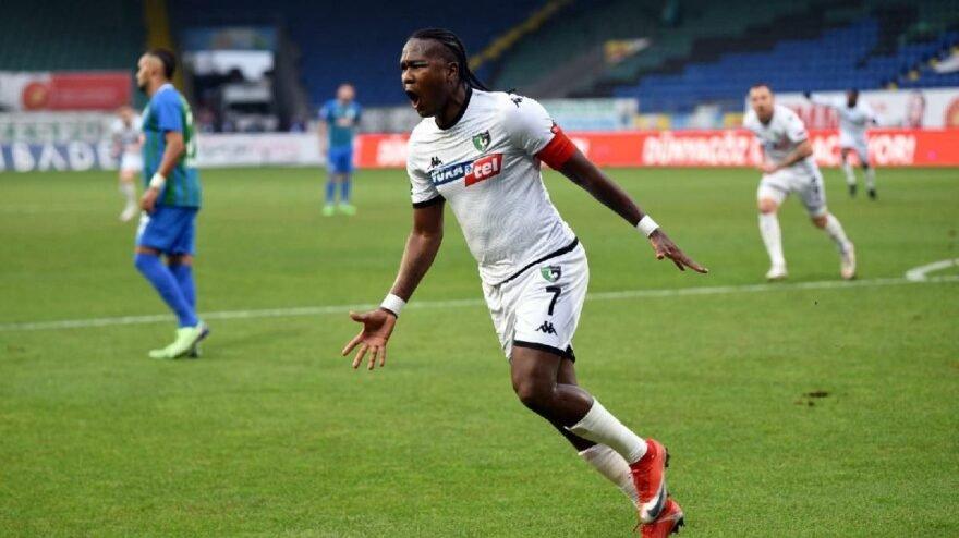 Yabancı futbolcuların dolandırılması davasında hapis kararı