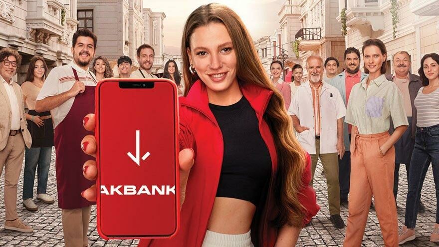 Serenay Sarıkaya Akbank’ın yeni reklam yüzü oldu