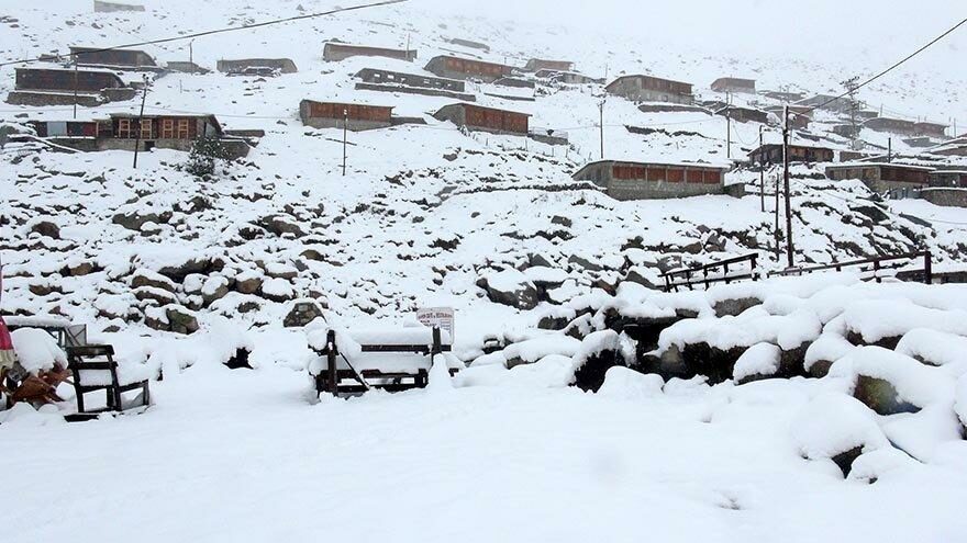 Doğu Karadeniz’de yaylalar bembeyaz