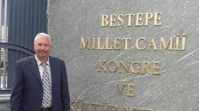 Ceviz ağacından düşen muhtar hayatını kaybetti