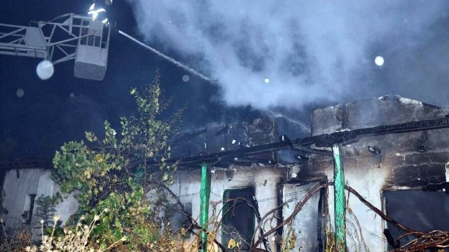 Mahalleli tedirgin: 20 günde 6 ev yandı