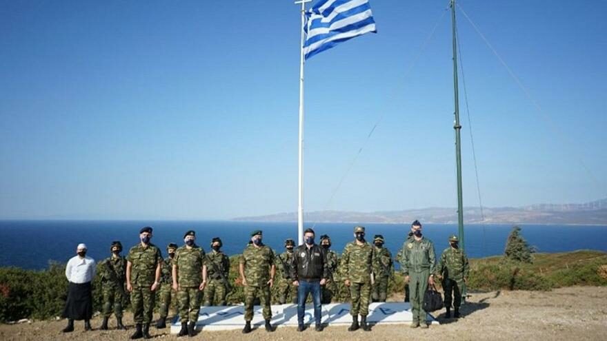 Yunanistan işgal ettiği adamızda tatbikat yaptı