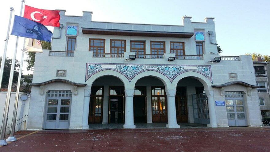 İBB 2 iskeleyi daha geri alıyor