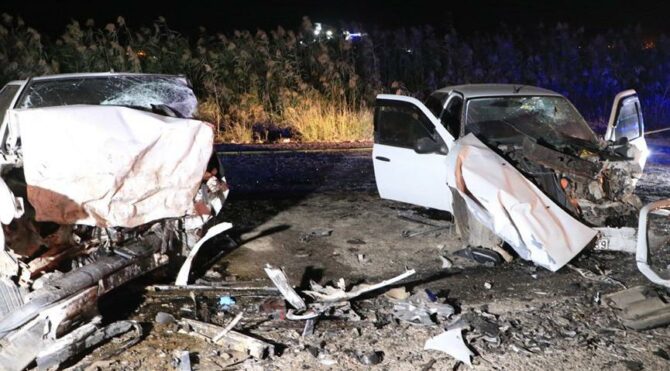 Two vehicles collided head-on in Şanlıurfa: 2 dead thumbnail