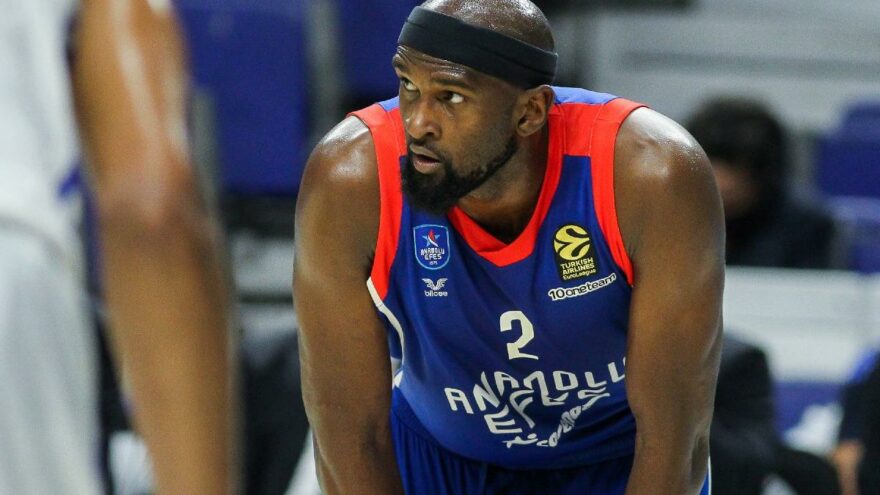 Anadolu Efes, CSKA Moskova’ya direnemedi