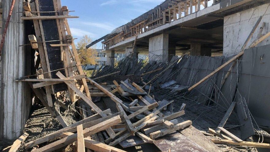 Yurt inşaatında iskele çöktü: 1 ölü, 1 yaralı