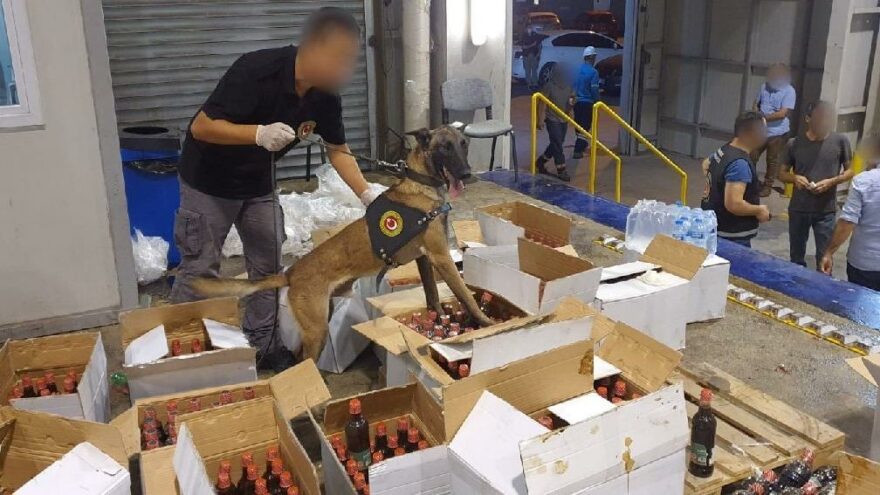 Nar ekşisi dolu konteynerde 1 milyon 200 bin adet uyuşturucu hap yakalandı