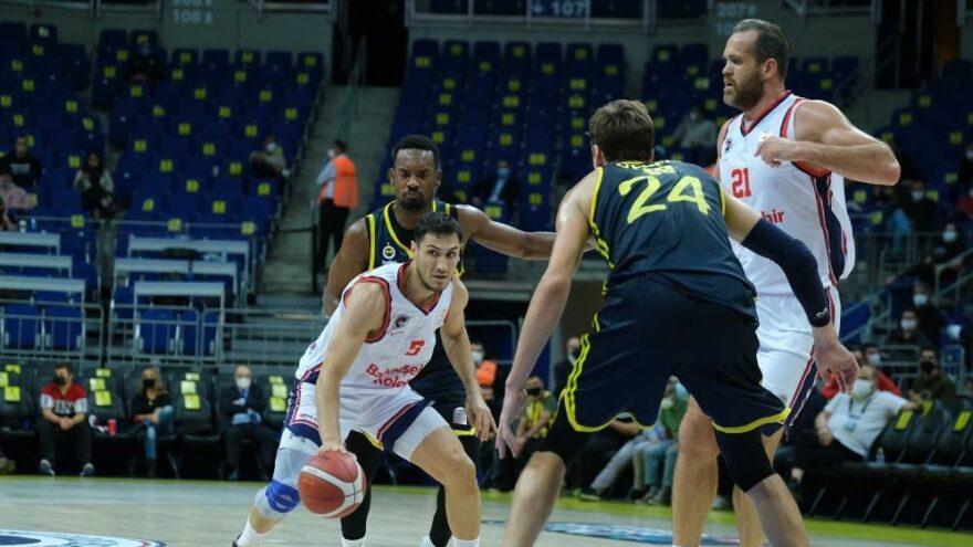 Müthiş çekişmede gülen Fenerbahçe
