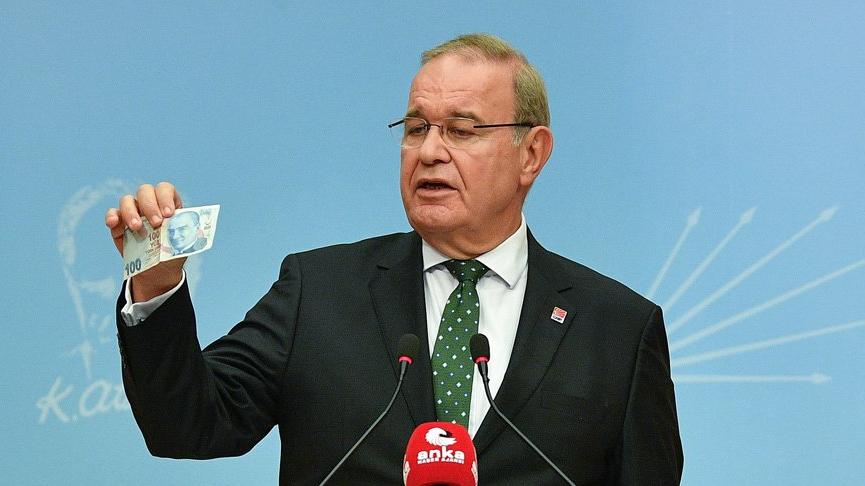 Faik Öztrak: Şahsım hükümetlerinin yanlış siyaseti paramızın haysiyetini yok etti