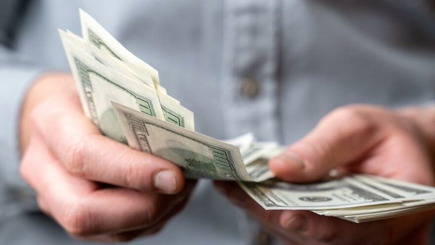 7 milyar dolarlık operasyon: Yabancı kaçtı, yerli kâr için bozdurdu