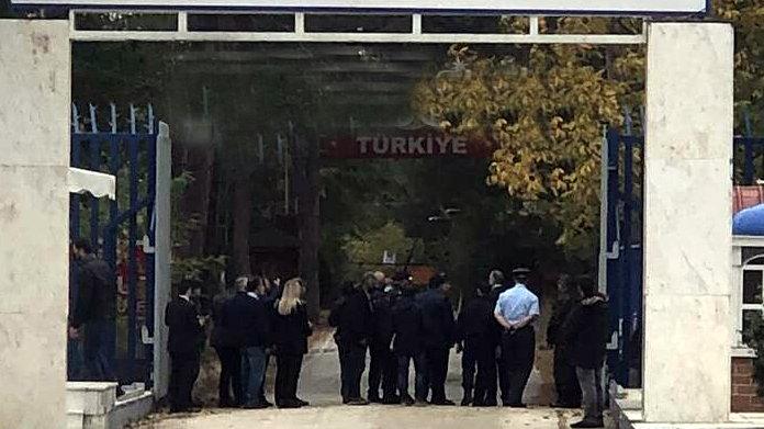 Yunan bakan sınırda konuştu: Her türlü saldırıya cevap vermeye hazırız