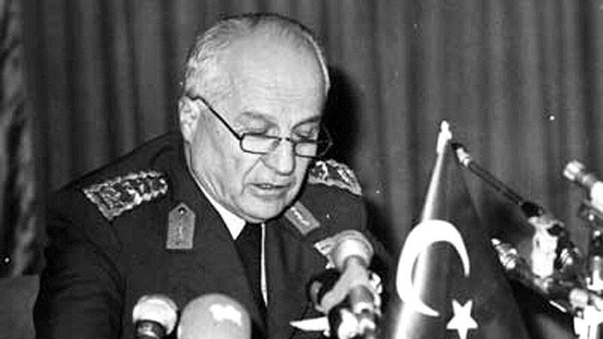 Diyanet Kenan Evren’i sosyal demokrat yaptı
